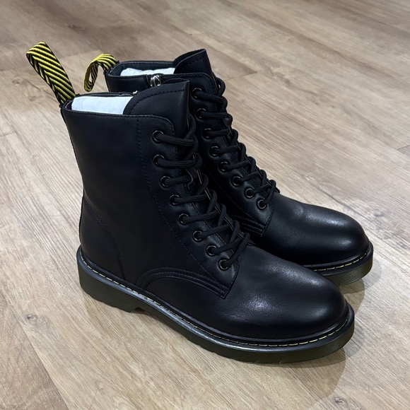 NEW Women’s Dbytxieye Lace Up Leather Combat Boots - Picture 1 of 6